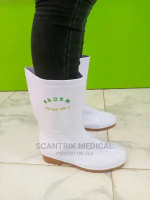 Safety Boots for Medical and Chemical