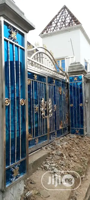 Stainless Steel Blue Gate