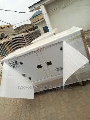 Soundproof 40KVA Perkins Diesel Generator 100%Copper