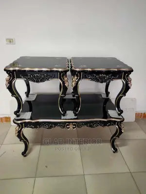 Royal Center Table