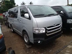 Toyota HiAce 2012 Silver