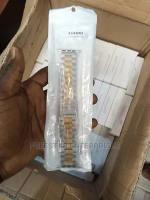 Apple Smart Watch Band. Steel. 42/44mm Steel Strap. Silver