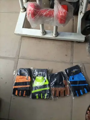 Brand New Gym Gloves Available