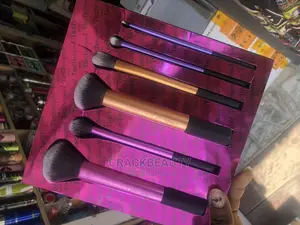 Real Technique 6 in 1 Professional Brush Set
