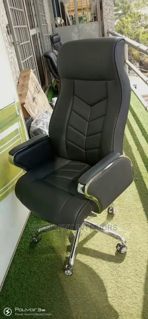 Quality High Back Swivel Office Chair.