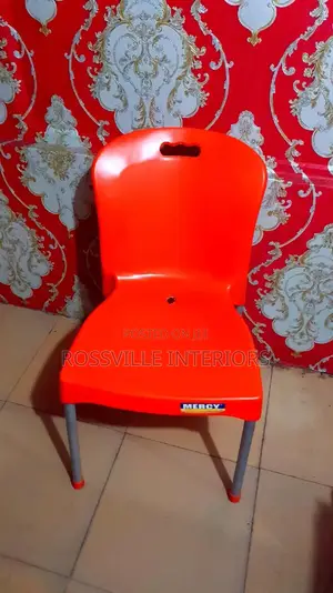 Armless Sturdy Plastic Chairs With Aluminium Legs – Ideal for Dining