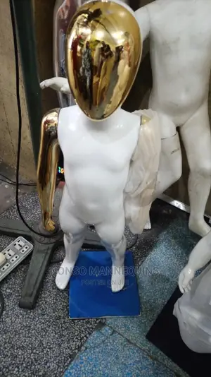 Age 1 To 3 Years Unisex Gold And White Kids Mannequins