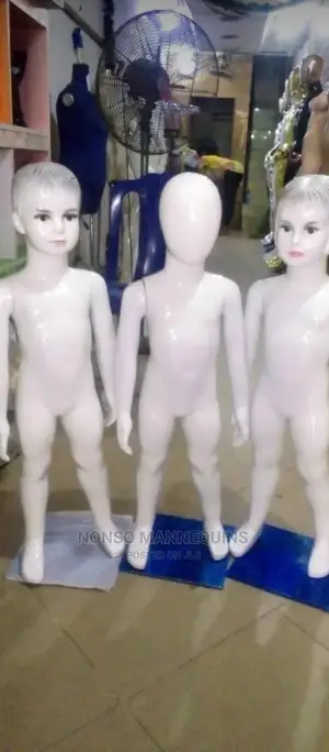 Glossy White Faceless And Face Kids Mannequins
