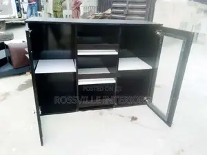 Kitchen Cabinets/Cupboards