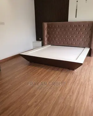 Exquisitely Designed Vinyl PVC Wood-Like Floor.