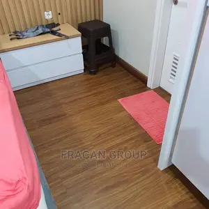 Homely Vinyl PVC Wood-Like Floor. Can Be Laid on Ceramic