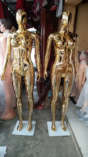 Size 10 Female Gold Big Hips Display Mannequins