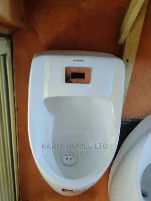 England Censored Conduit Urinal