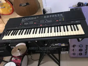 Yamaha PSR400 Keyboard