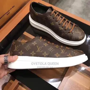 Quality Unisex Sneakers Available In Different Sizes