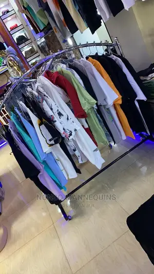 Wavery Clothes Single Pole Rack Display