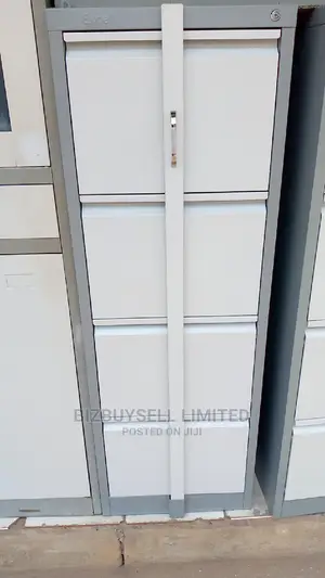 4 Drawers Filling Cabinet With Central Lock and Bar.