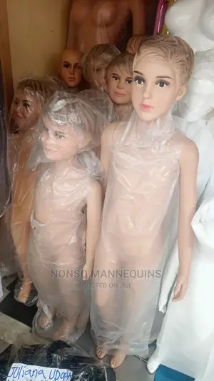 Handsome Male Plastic Mannequins of Age 5 to 12