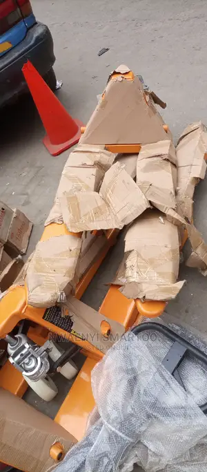 Double Tyre 2.5ton Pallet Truck Original One