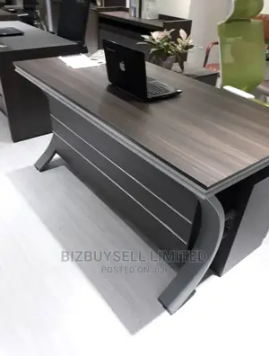 Senior Executive Office Table With Extension, Metal Legs.