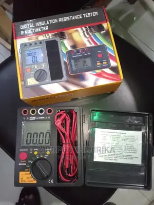 Digital Insulation Tester 1000v and Multimeter