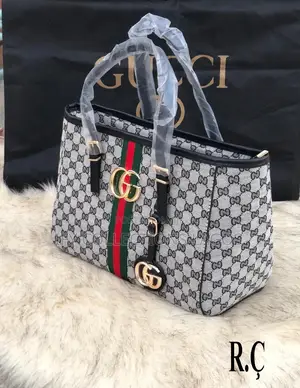 Luxury GUCCI Designer Women's Handbag.