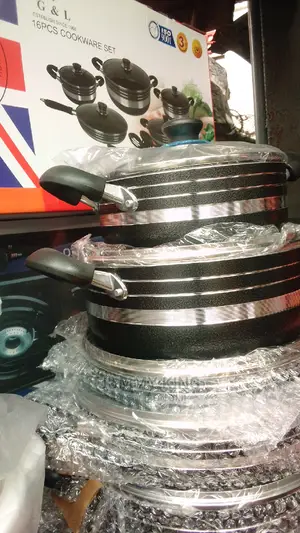 Set of Non-Stick Pots