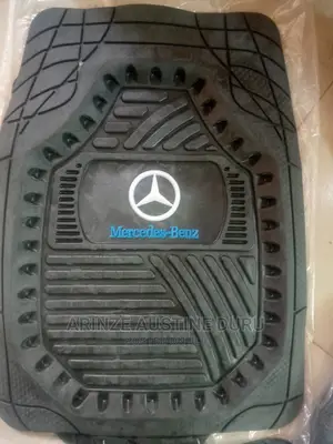 Mercedes Benz Floor Mat Curves