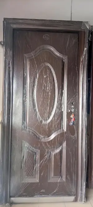 3ft: Steal Security Room Door