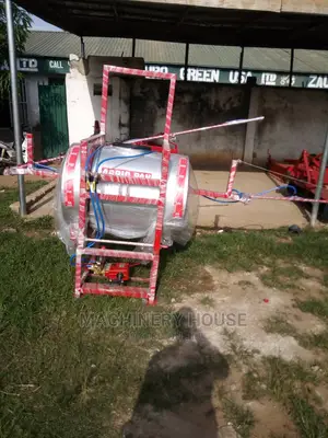 Boom Sprayer 200 to 500 Liters