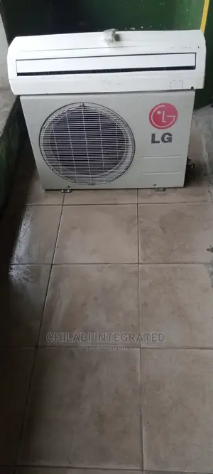 Factory-Fitted 1.5hp Low Voltage Lg Split Air Conditioner