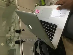 Laptop Apple MacBook 2011 4GB Intel Core I7 HDD 500GB