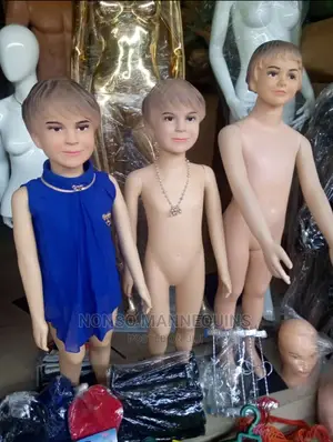 Plastic Skin Colour Detachable Head Age 5 Years Up Mannequin