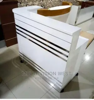 Smart Receptionist Table