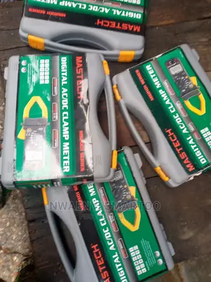 Ac/Dc Clamp Meter