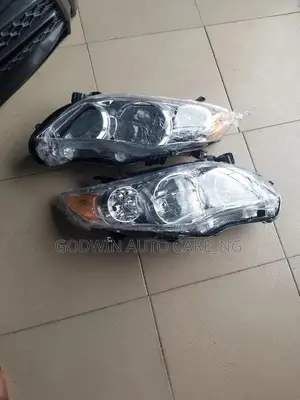 Headlight Toyota Corolla 2010 Model