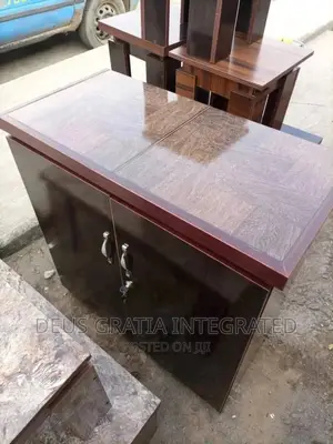 Kitchen Cabinet With Tiles