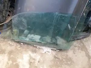 Door Glass for Toyota and Lexus Vehicles Available Here