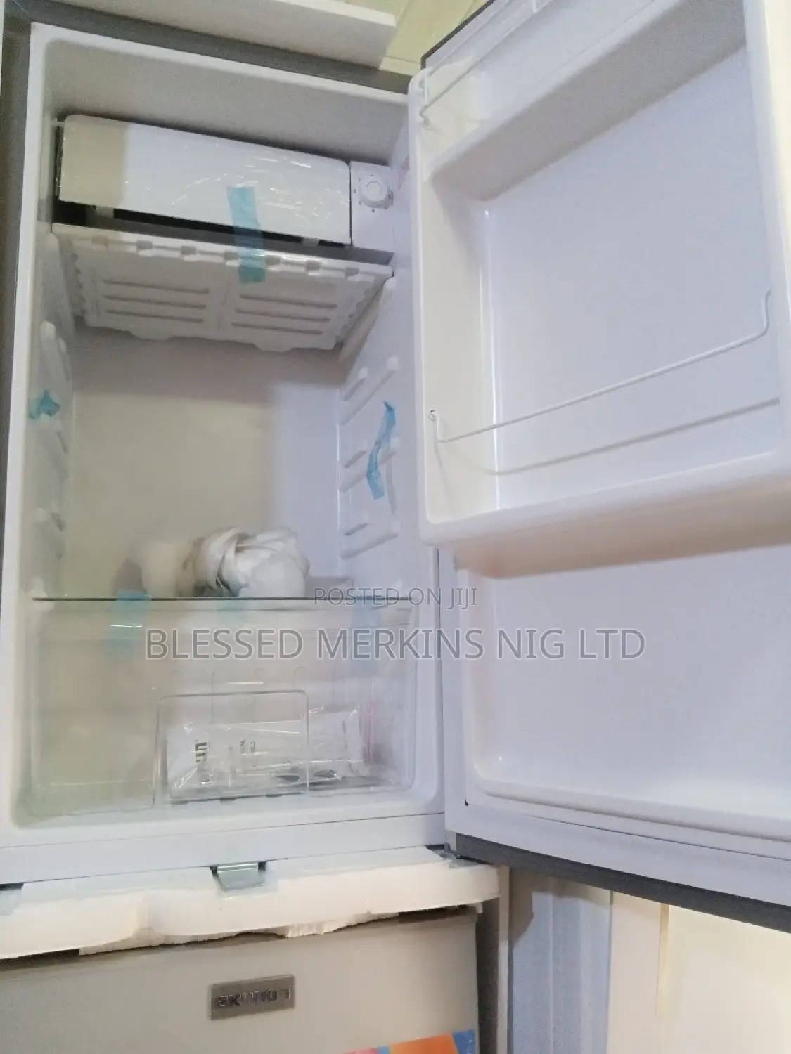 Skyrun Table Top Fridge Bcd90j