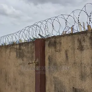 Amerinca Razor Barb-Wire; Maximum Security