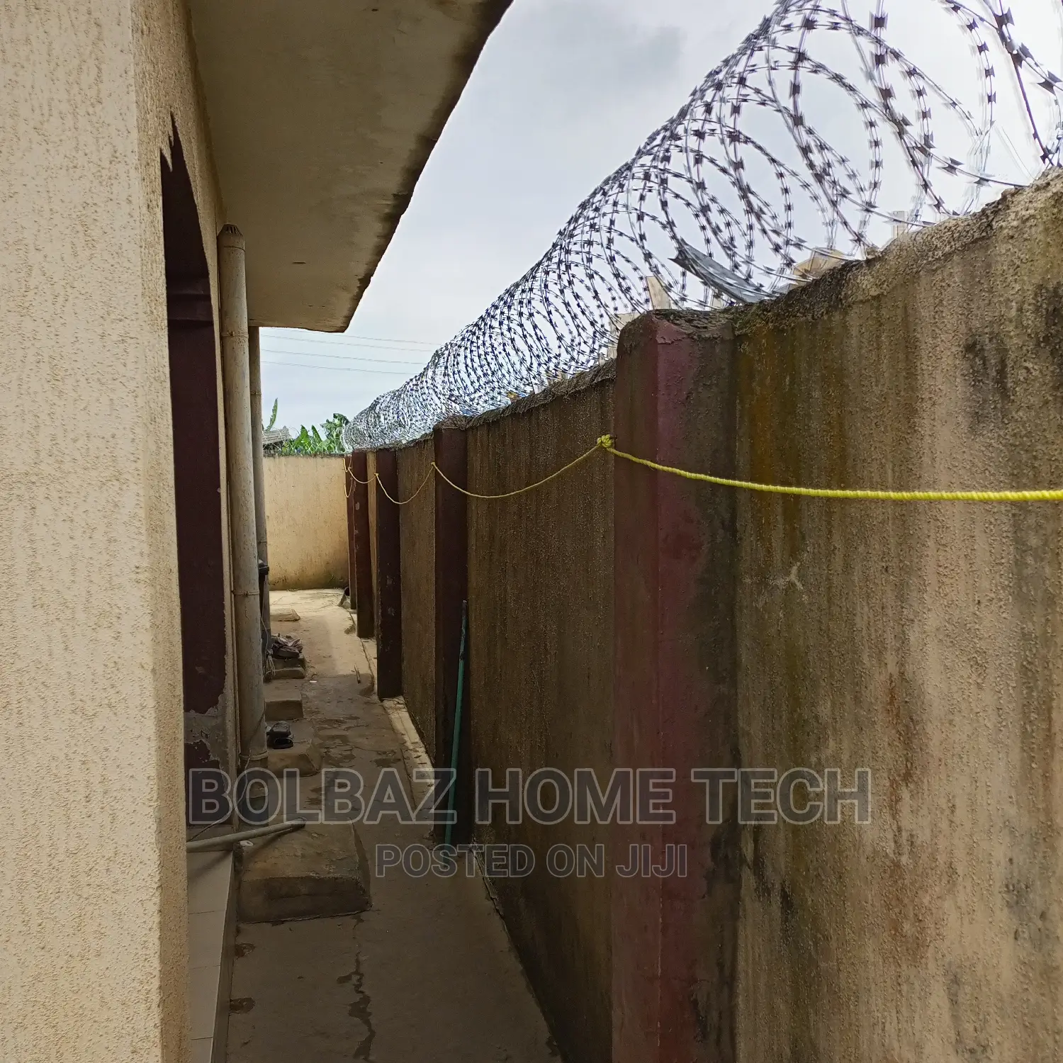 Amerinca Razor Barb-Wire; Maximum Security