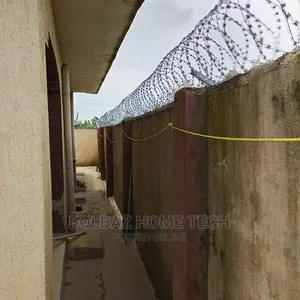 Amerinca Razor Barb-Wire; Maximum Security