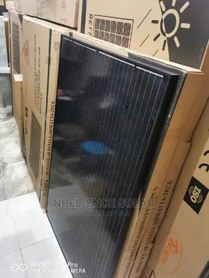 300w PERC Monocrystalline Solar Panels. Black Panels.