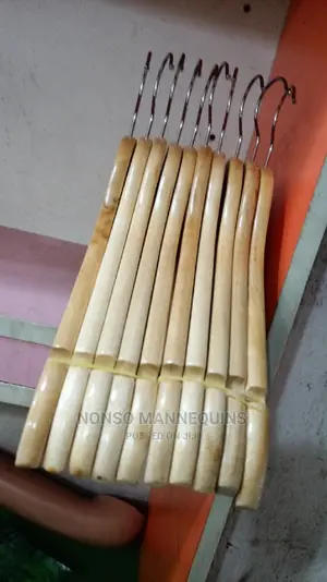 10 Pieces (1 Bundle) Wooden Clothes Hangers