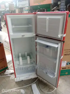 Hisense 204 Liters Double Door Refrigerator With Dispenser