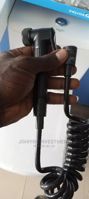 High Quality England Black Pressing Shower