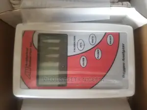 Oxygen Analyzer