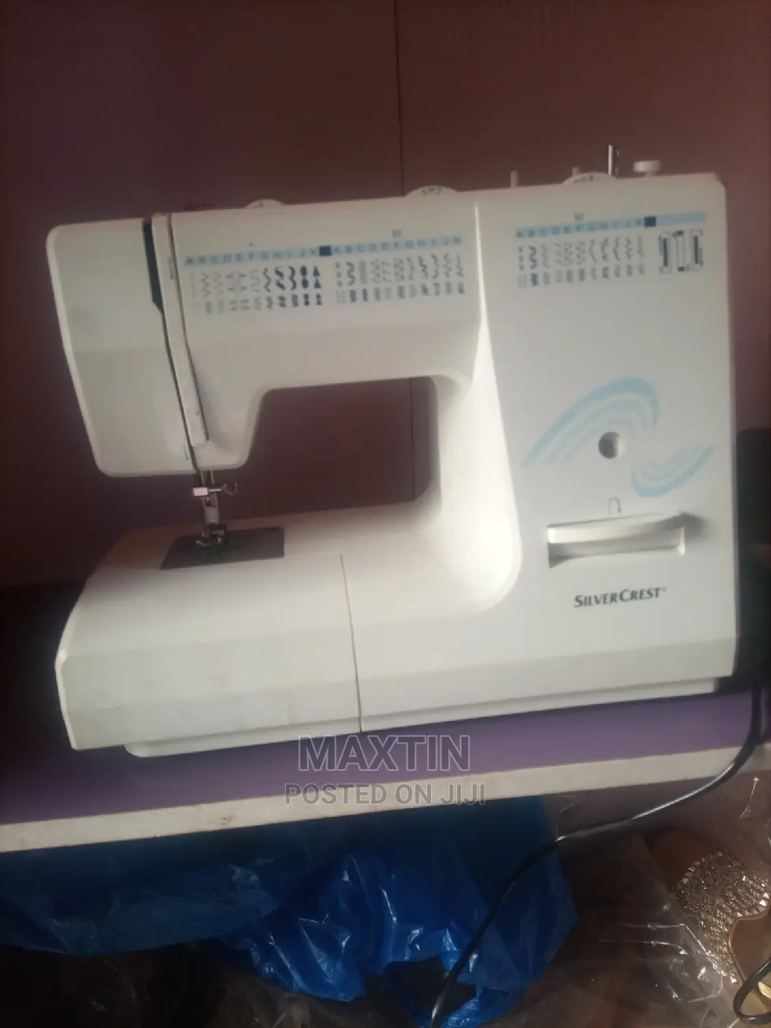 Table Top Multiple Purpose Sewing Machine