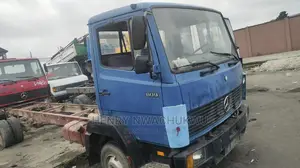 Benz 809 6bolts Cap and Chassis Tokunbo