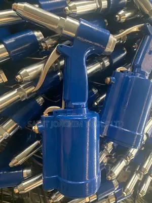 Air Riveting Gun